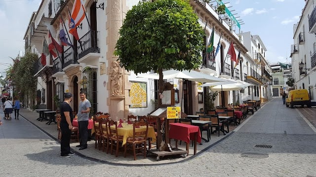 inline_177_https://resco.net/app/uploads/arco-tapas-bar.jpg
