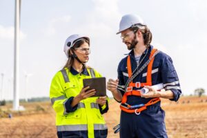 technicians using Field Service
